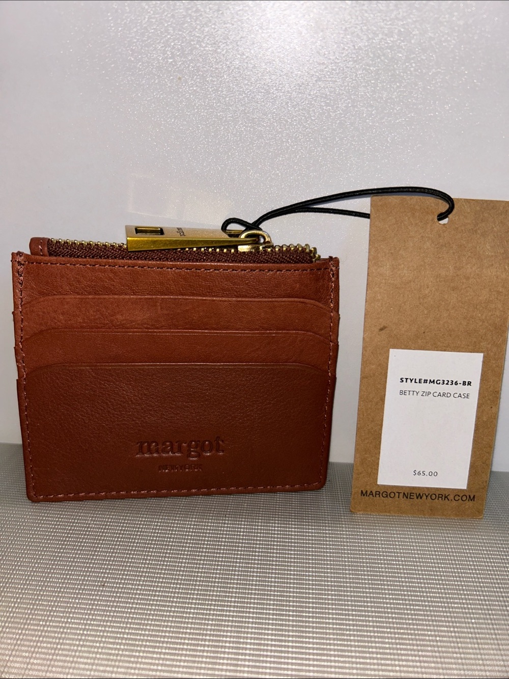 NWT Margo Betty zip card case